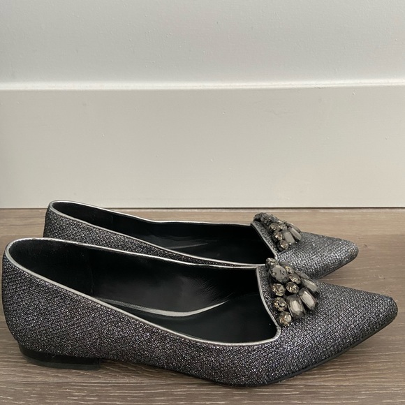 Gorgeous studded flats - Picture 2 of 3